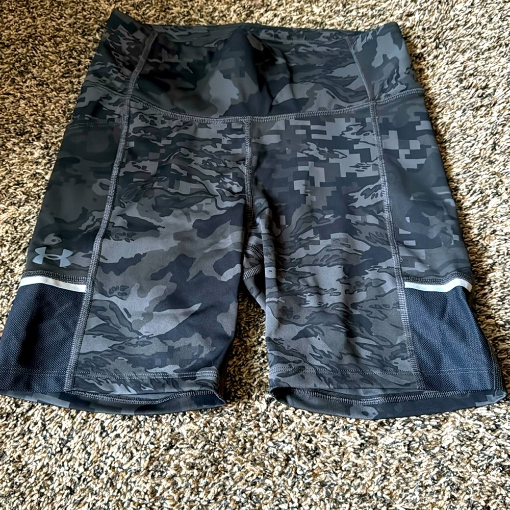 Gray Under Armor Biker Shorts - NWOT